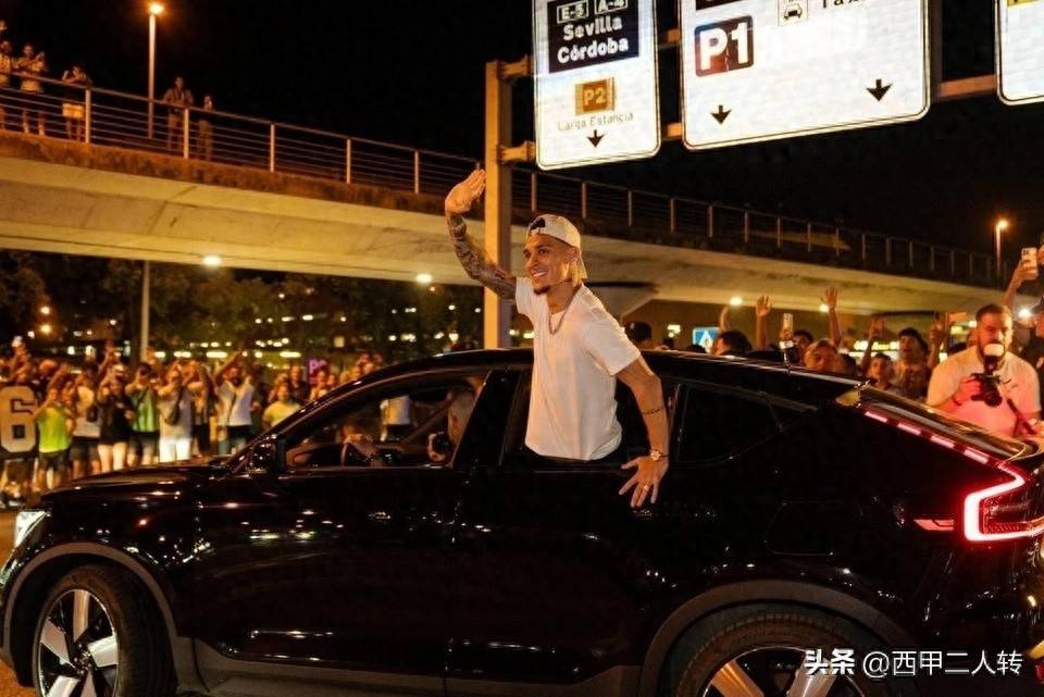 不只有安东尼，西甲贝蒂斯俱乐部一口气引进2名前曼联球员