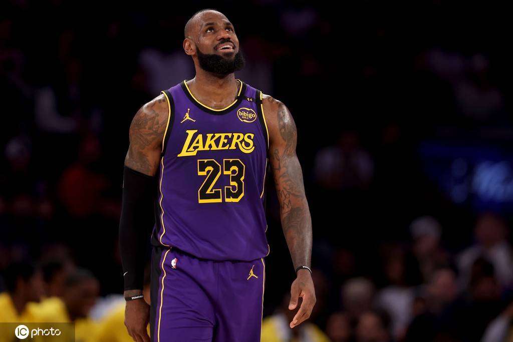 詹姆斯预计缺席整个季前赛 目标出战常规赛揭幕战